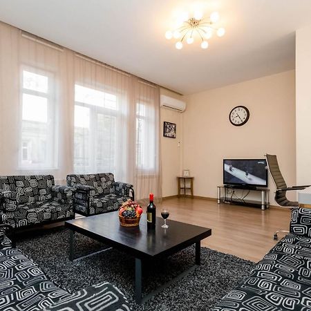 Serviced Apartment On Rustaveli Avenue 3 Tbilisi Exterior photo